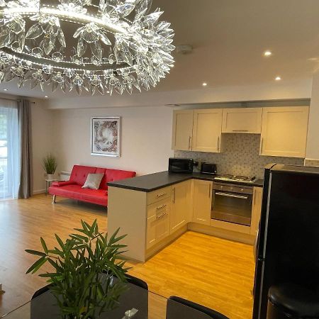 Moda Wigan - Stylish 2 Bed Apartment Central Wigan Exterior foto